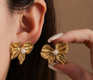 Aurielle Pearl Bow Earrings